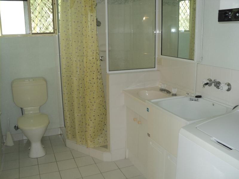 6/150 Pease Street, Manoora QLD 4870