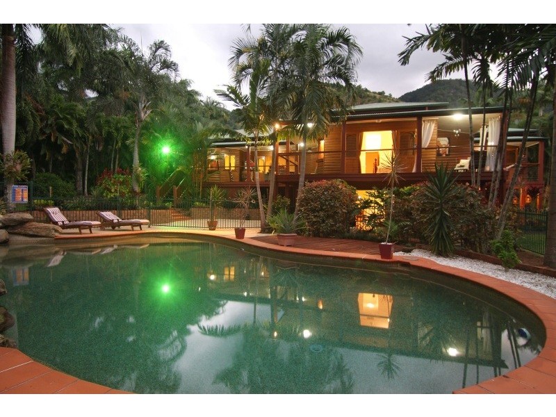 72 Currunda Close, Redlynch QLD 4870
