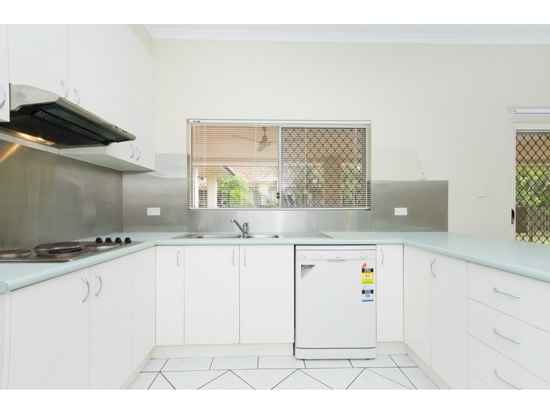 18 Meander Close, Brinsmead QLD 4870