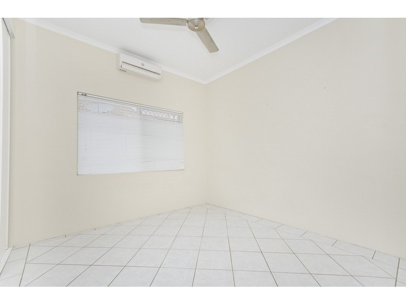 18 Meander Close, Brinsmead QLD 4870