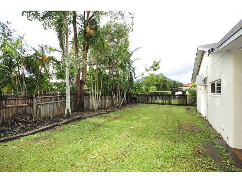 18 Meander Close, Brinsmead QLD 4870