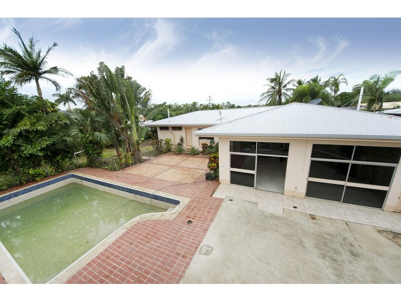 82-84 Toogood Road, Woree QLD 4868