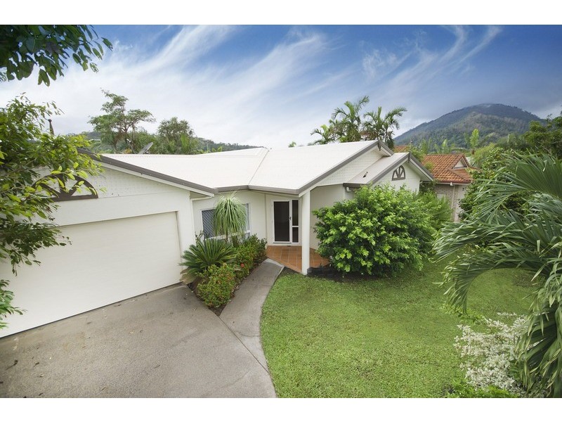 18 Meander Close, Brinsmead QLD 4870