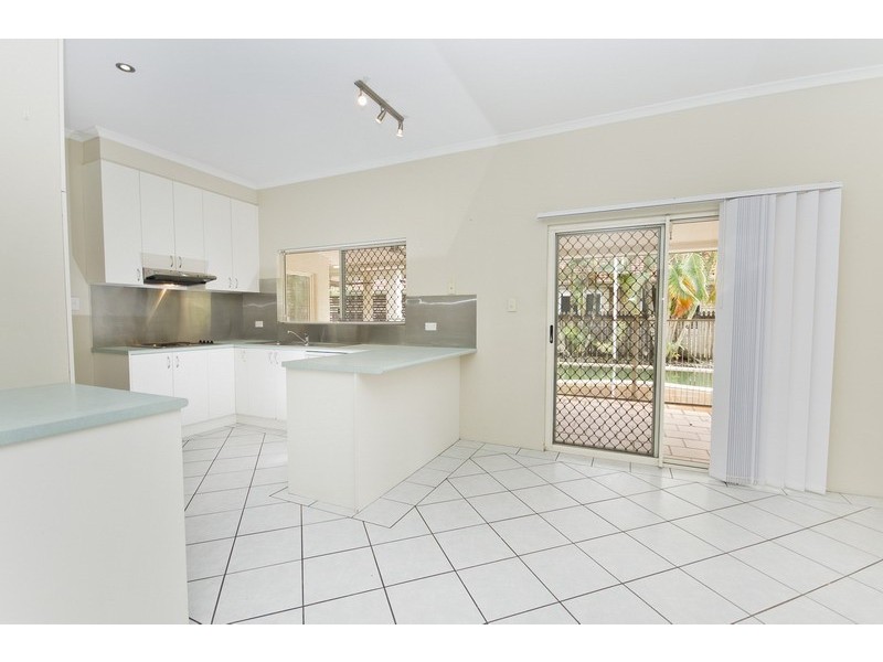 18 Meander Close, Brinsmead QLD 4870