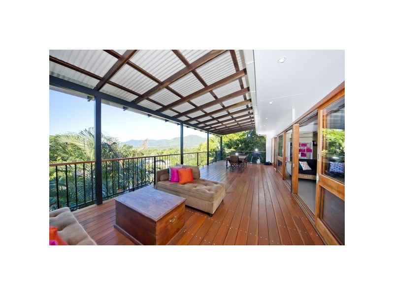 32 Bellevue Crescent, Edge Hill QLD 4870