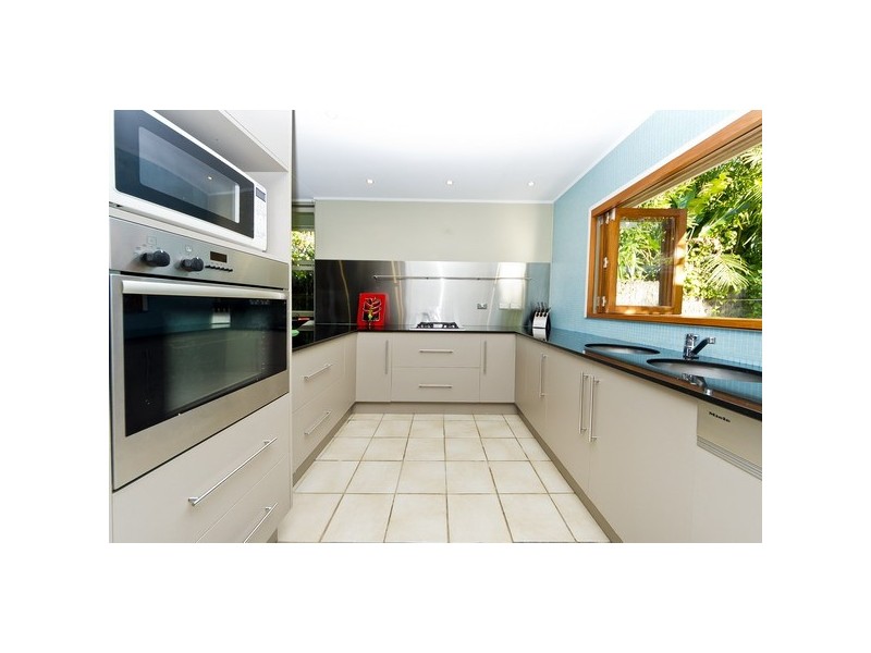 32 Bellevue Crescent, Edge Hill QLD 4870