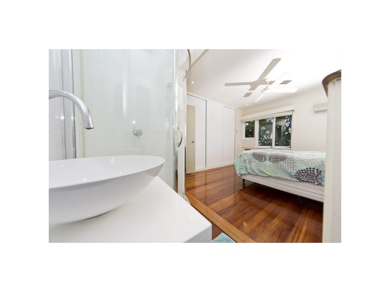 32 Bellevue Crescent, Edge Hill QLD 4870