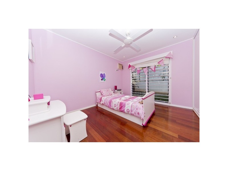 32 Bellevue Crescent, Edge Hill QLD 4870