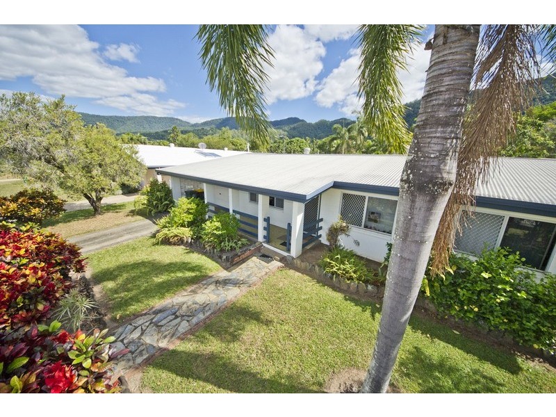 20 Bottlebrush Street, Mooroobool QLD 4870