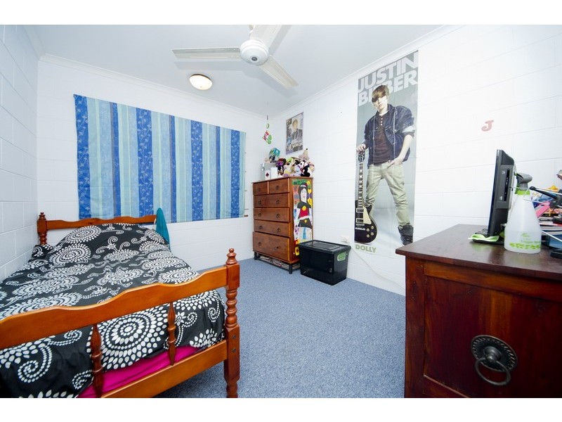 20 Bottlebrush Street, Mooroobool QLD 4870