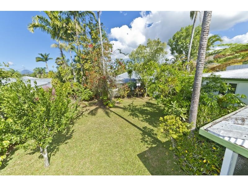 7 Fulton Close, Whitfield QLD 4870