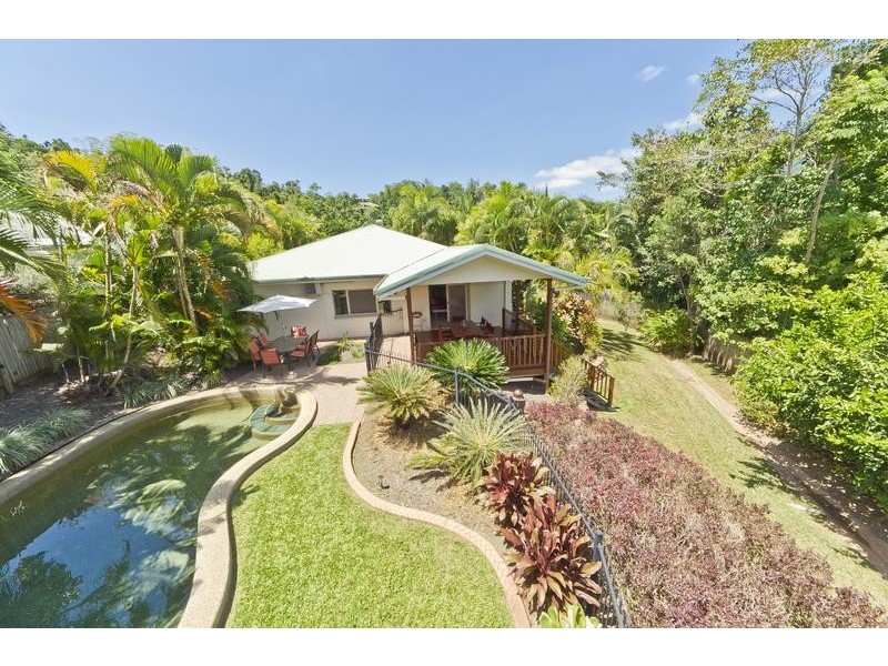 8 McAlpine Close, Brinsmead QLD 4870