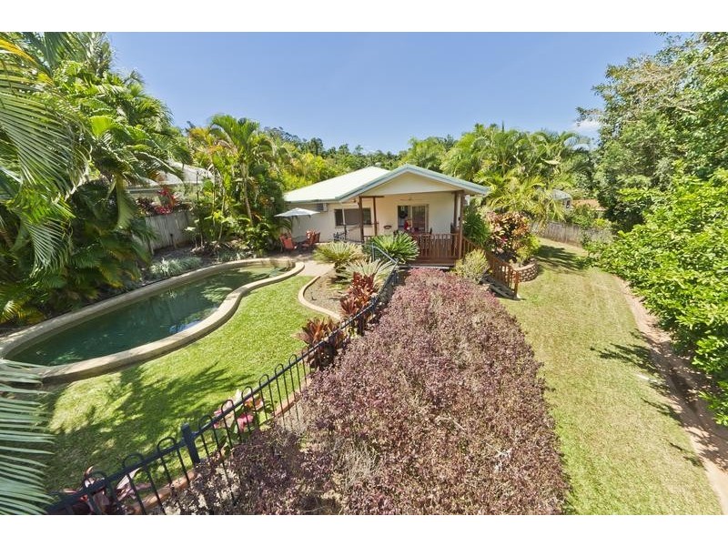 8 McAlpine Close, Brinsmead QLD 4870