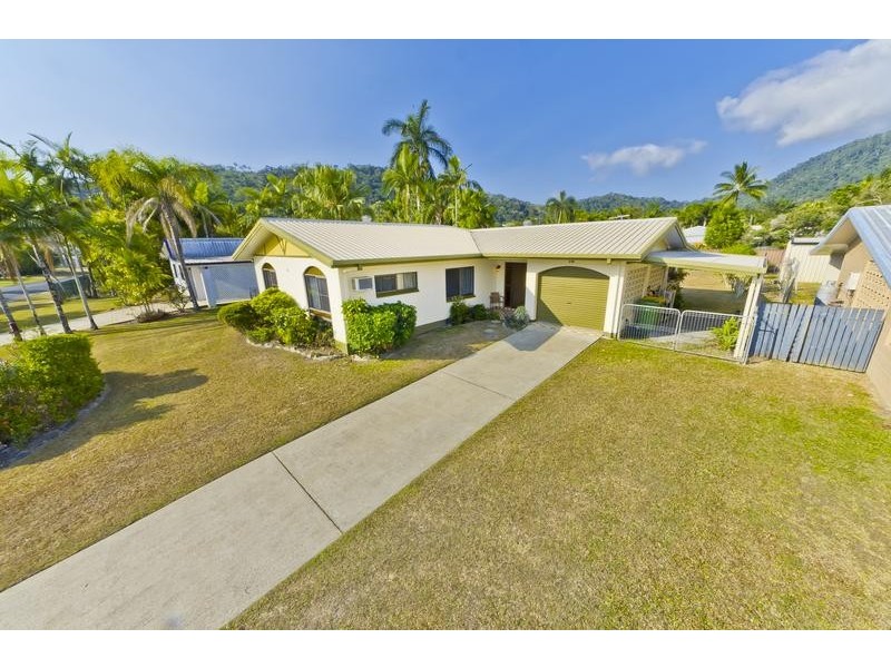 16 Meston Crescent, Brinsmead QLD 4870