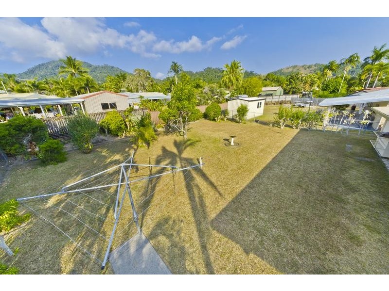 16 Meston Crescent, Brinsmead QLD 4870