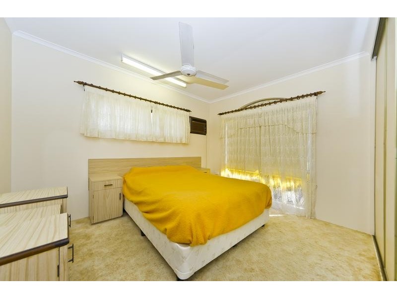 16 Meston Crescent, Brinsmead QLD 4870