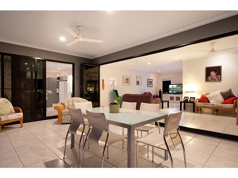 10 Kawana Street, Caravonica QLD 4878