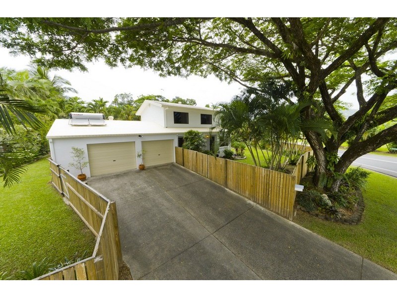 10 HOBSON DRIVE, Brinsmead QLD 4870