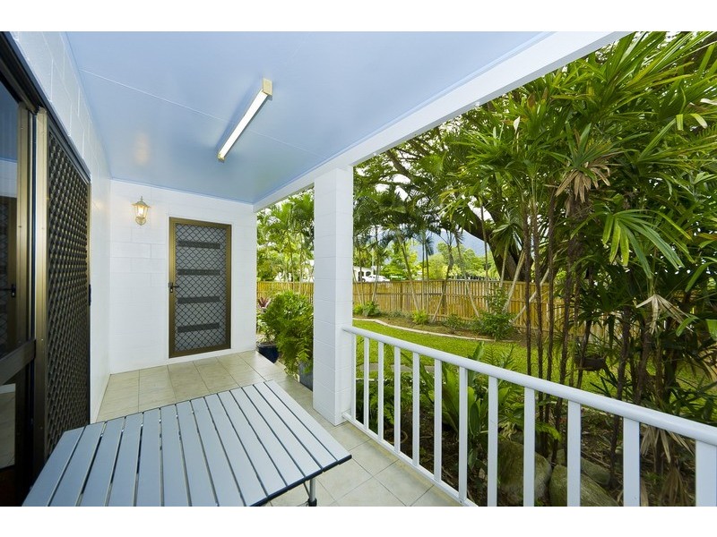 10 HOBSON DRIVE, Brinsmead QLD 4870