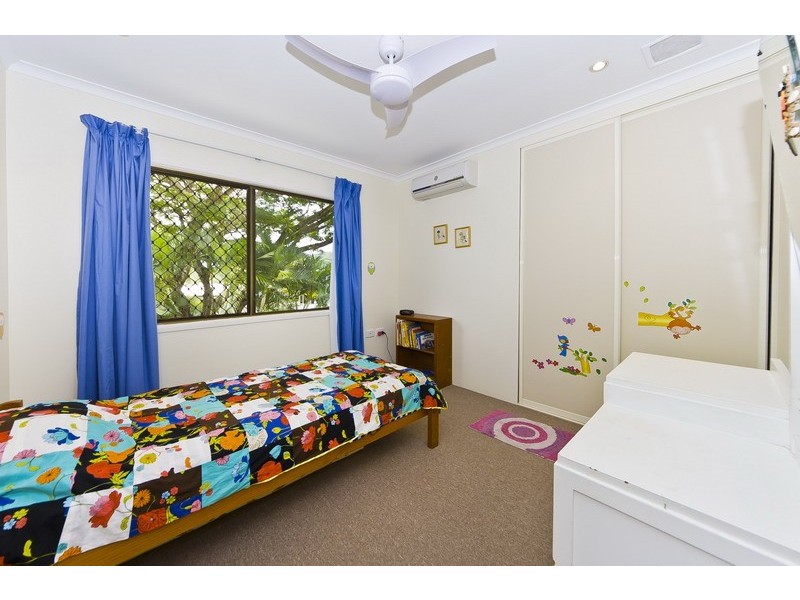 10 HOBSON DRIVE, Brinsmead QLD 4870