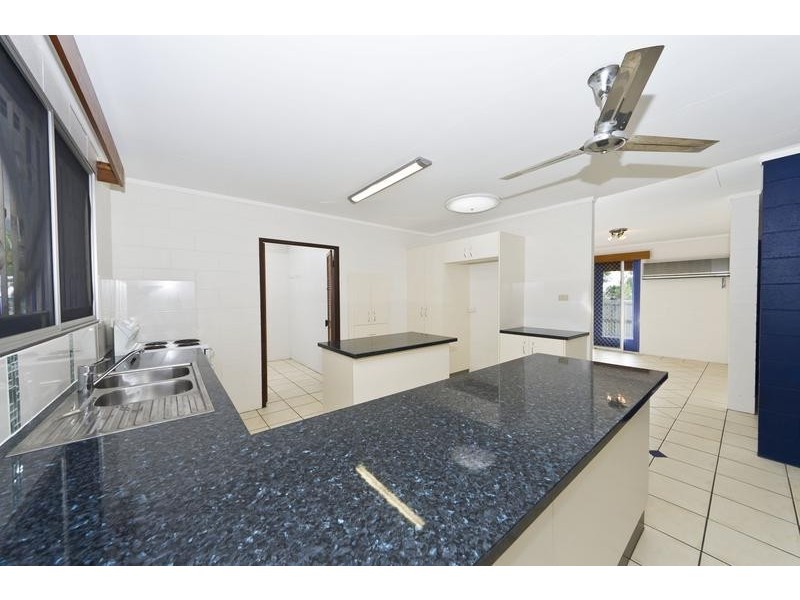 24 Duignan Street, Whitfield QLD 4870