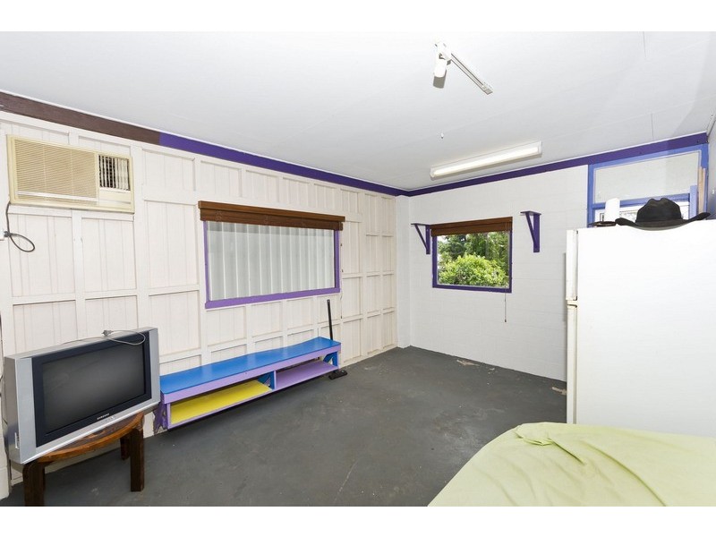 24 Duignan Street, Whitfield QLD 4870