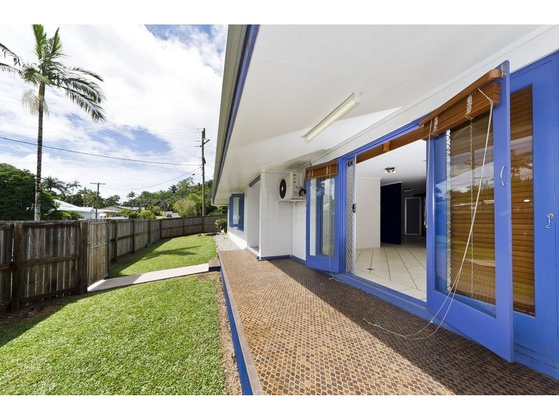 24 Duignan Street, Whitfield QLD 4870