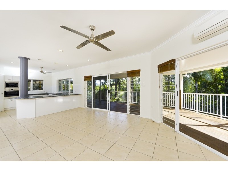 4 McGuane Close, Brinsmead QLD 4870