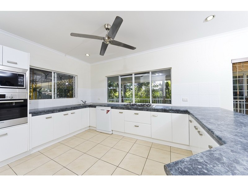 4 McGuane Close, Brinsmead QLD 4870