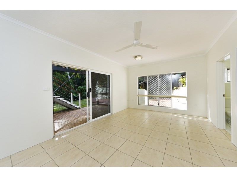 4 McGuane Close, Brinsmead QLD 4870