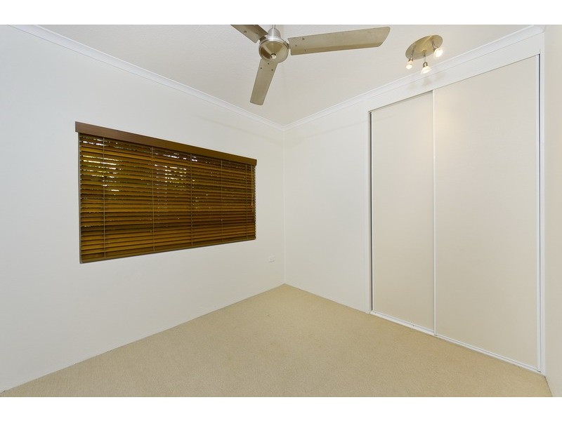4 McGuane Close, Brinsmead QLD 4870