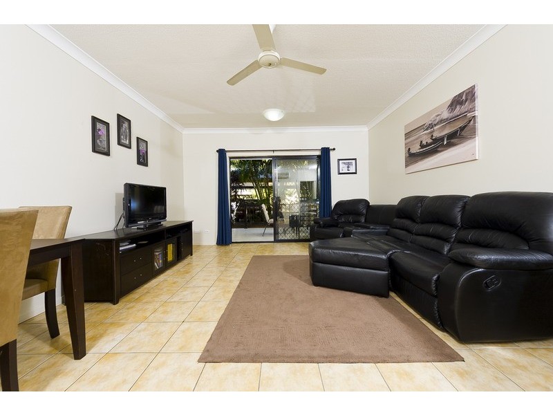 4/3 Stratford Parade, Stratford QLD 4870