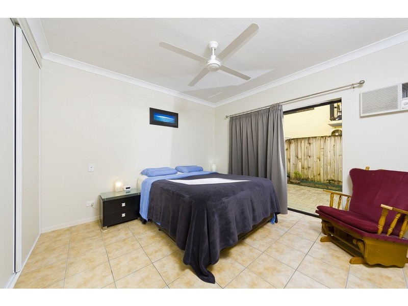 4/3 Stratford Parade, Stratford QLD 4870