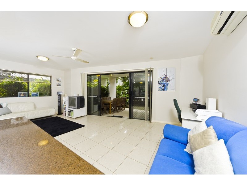 17/351 Lake Street, Cairns North QLD 4870