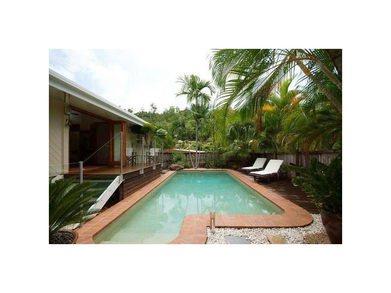 7 Aldinga Close, Whitfield QLD 4870