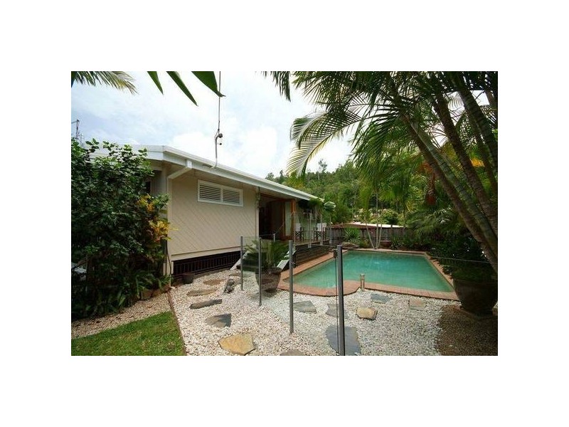 7 Aldinga Close, Whitfield QLD 4870