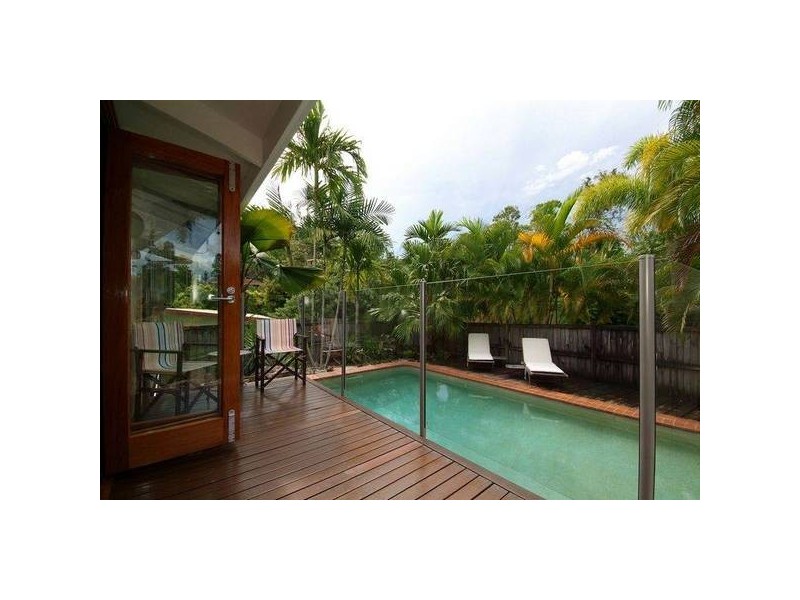 7 Aldinga Close, Whitfield QLD 4870