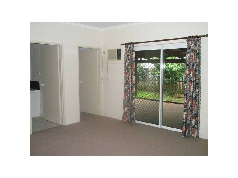 38 Satinash Close, Redlynch QLD 4870