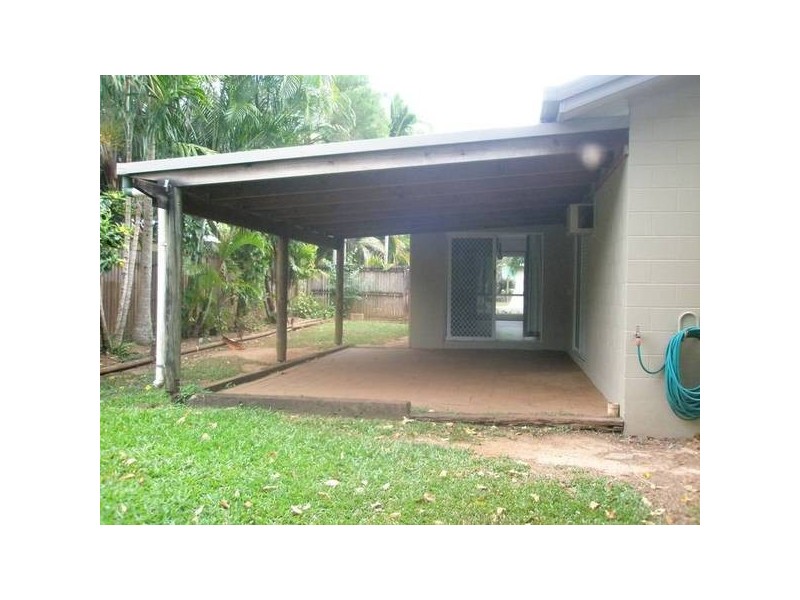 38 Satinash Close, Redlynch QLD 4870