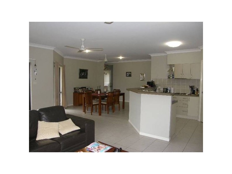183 Timberlea Drive, Bentley Park QLD 4869
