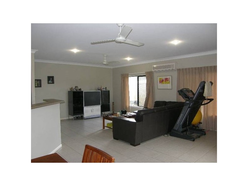 183 Timberlea Drive, Bentley Park QLD 4869