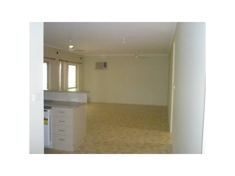 3 Tradewinds Close, Redlynch QLD 4870