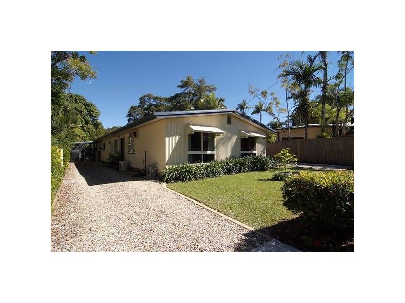 9 Gummow Close, Whitfield QLD 4870