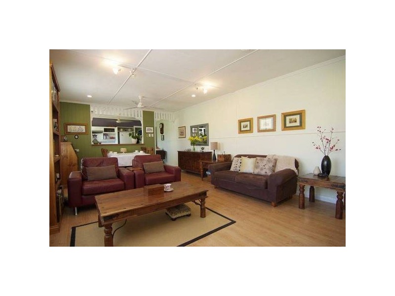 9 Gummow Close, Whitfield QLD 4870