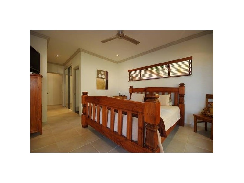 8 Lum Jim Street, Redlynch QLD 4870