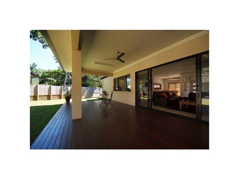 8 Lum Jim Street, Redlynch QLD 4870