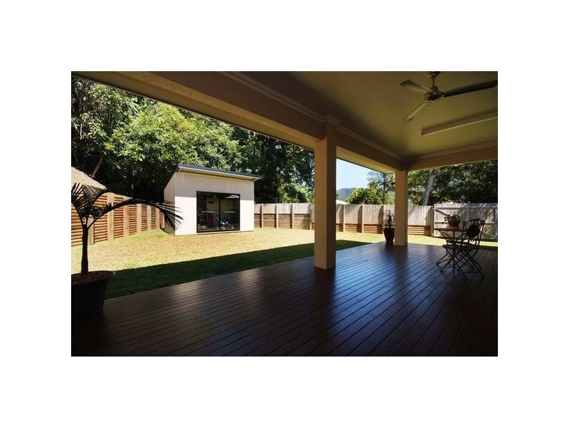 8 Lum Jim Street, Redlynch QLD 4870