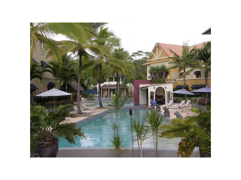 1527/2 Greenslopes Street, Cairns North QLD 4870