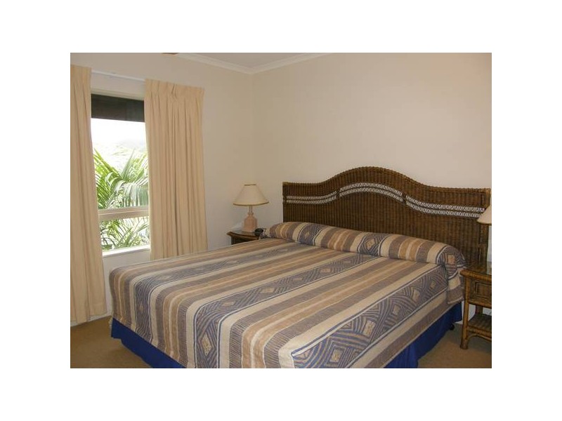 1527/2 Greenslopes Street, Cairns North QLD 4870