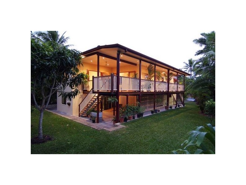 11 Gummow Close, Whitfield QLD 4870